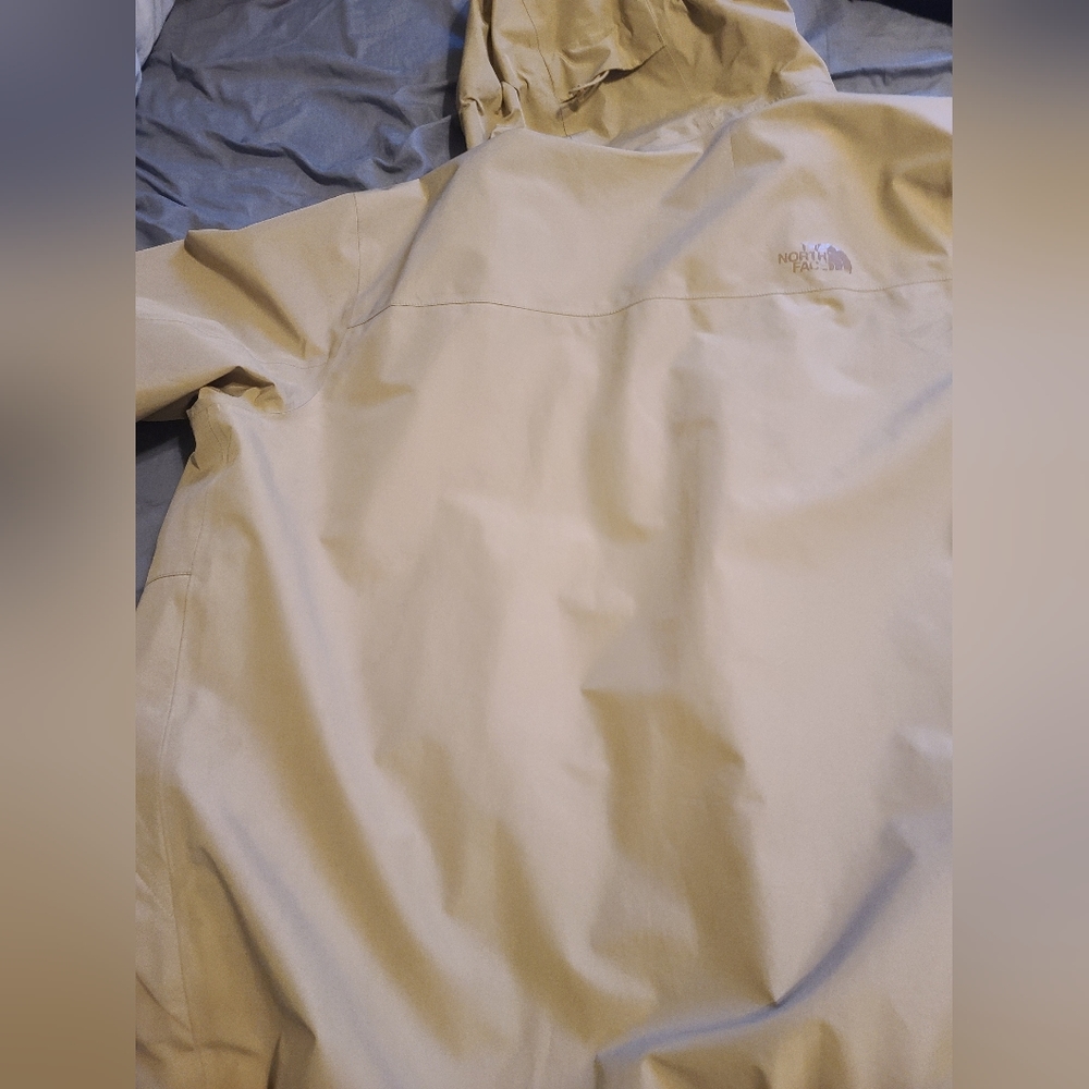 Waterproof/Windproof jacket - Picture 5 of 5